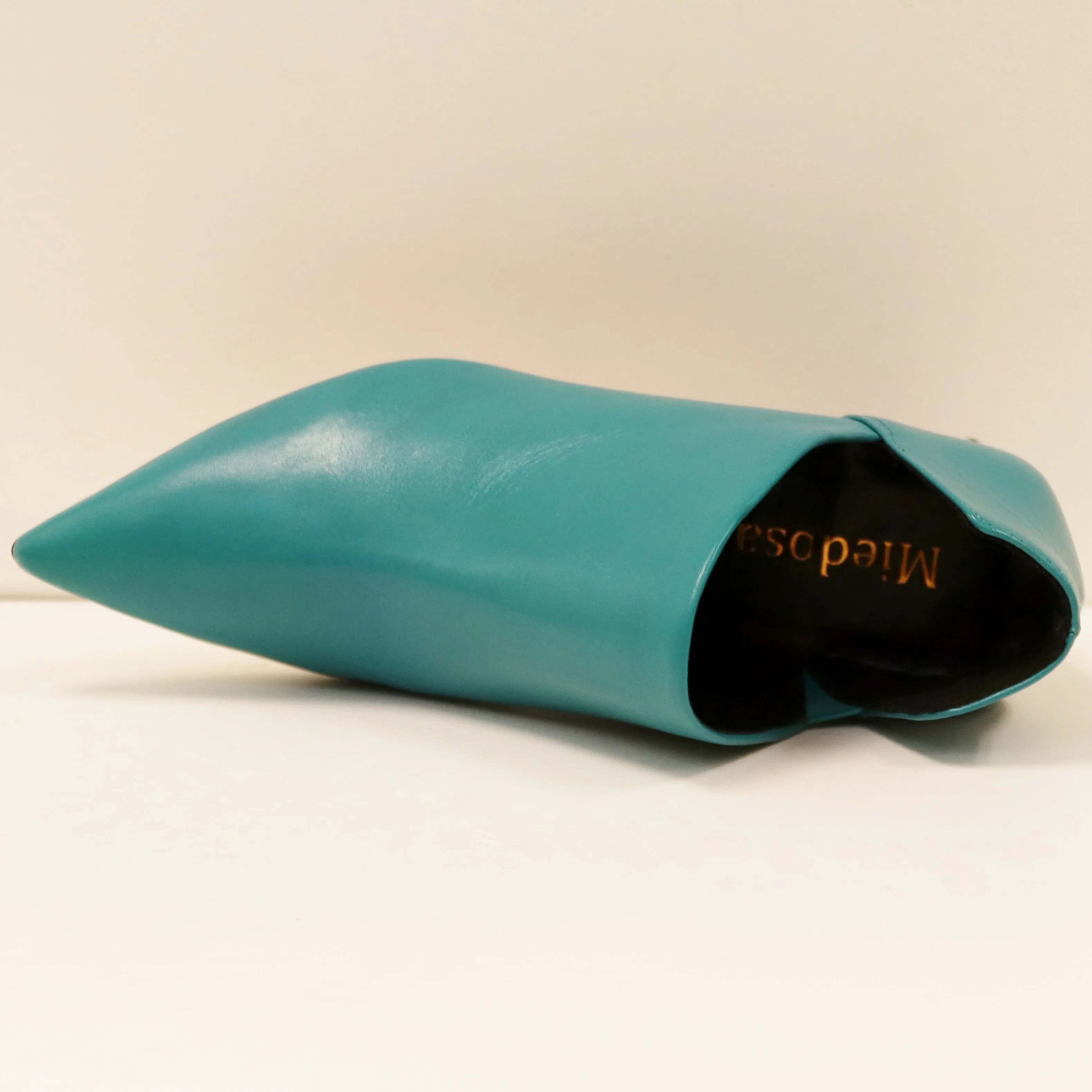 HEEL SLIP-ON