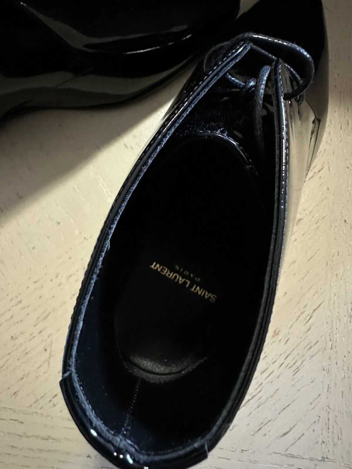 NIB $945 Saint Laurent Women Laced ankle boots in patent leather Black 10 US/40